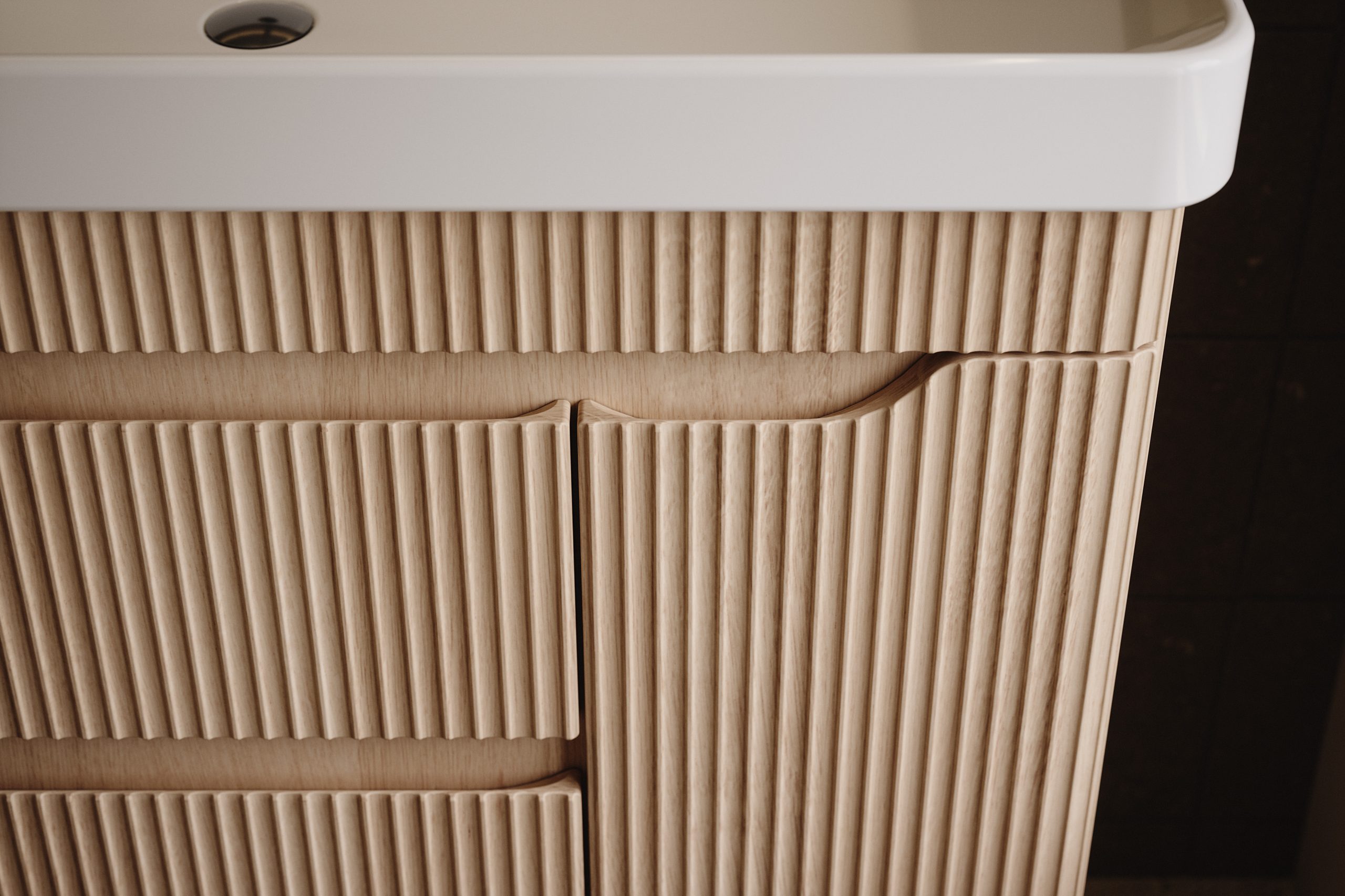WTC 2026 Fiora Tortona Oak Reed Detail scaled